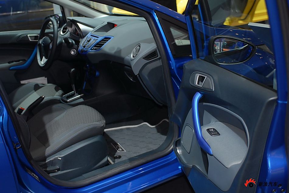 福特新嘉年华两厢