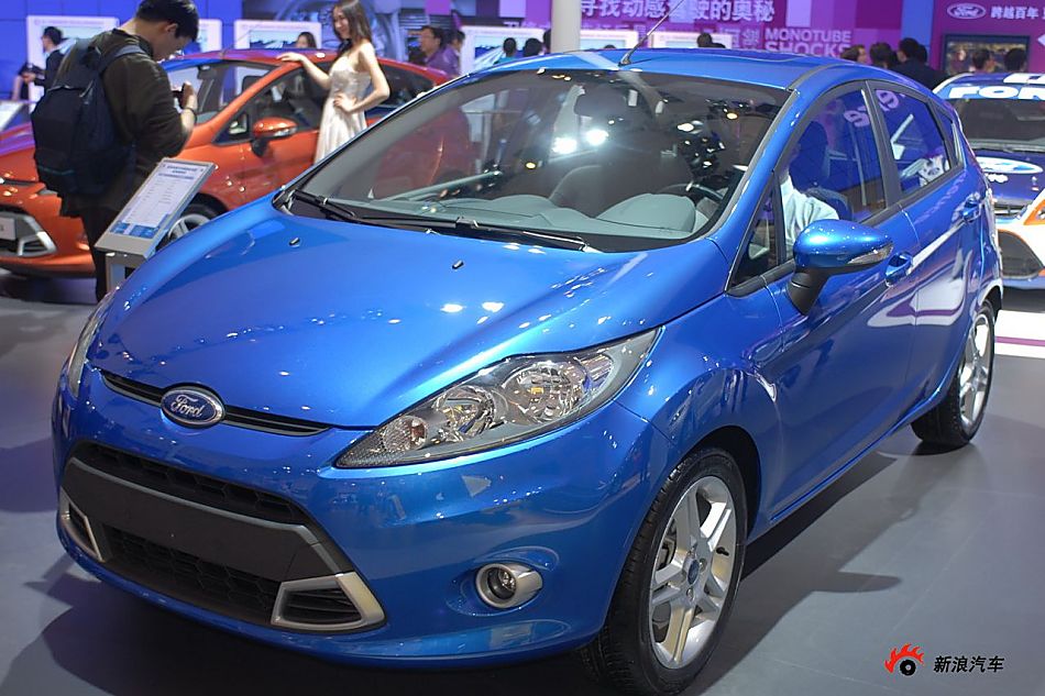 福特新嘉年华两厢