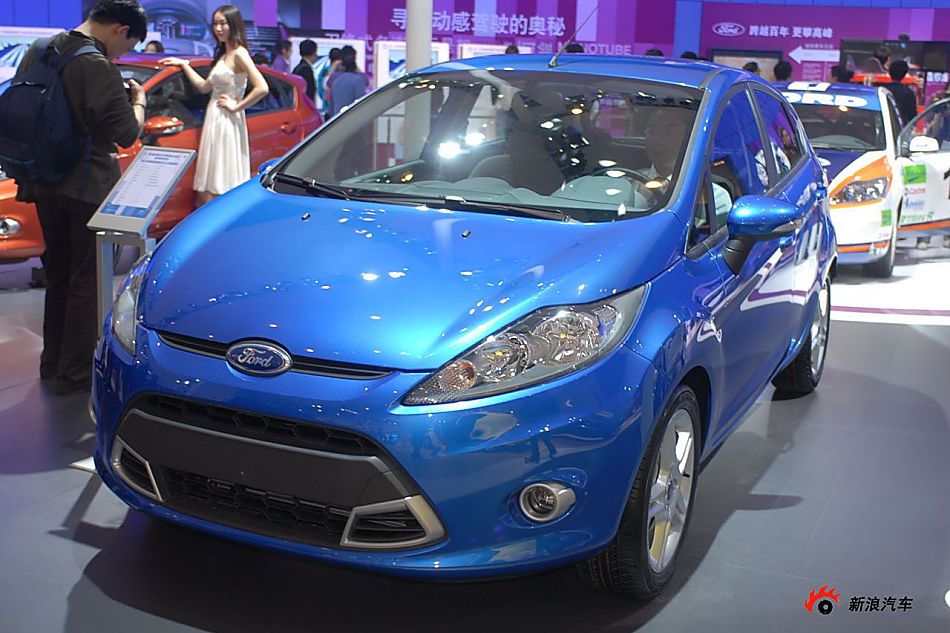 福特新嘉年华两厢