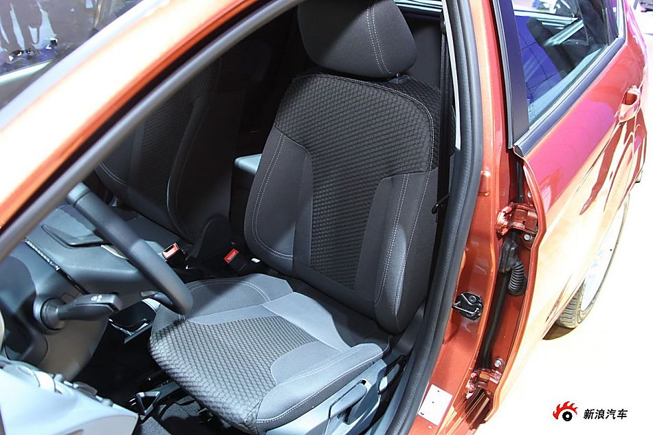 福特新嘉年华两厢