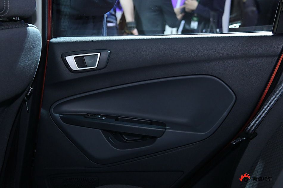 福特新嘉年华两厢