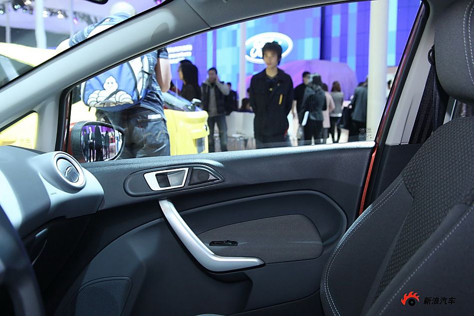 福特新嘉年华两厢