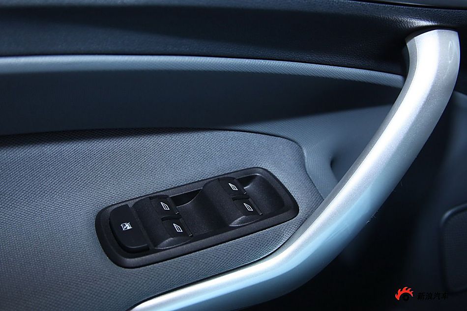 福特新嘉年华两厢