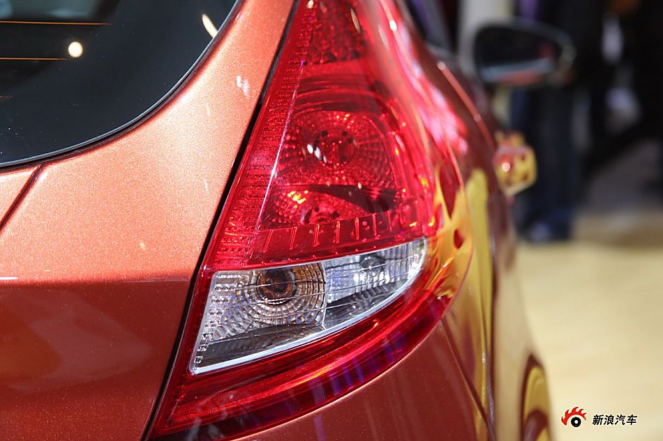 福特新嘉年华两厢