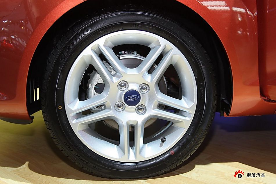 福特新嘉年华两厢