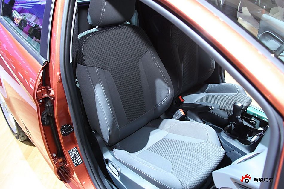 福特新嘉年华两厢