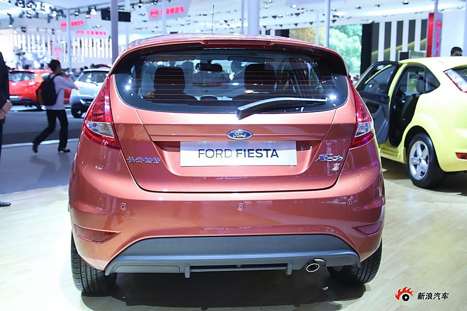 福特新嘉年华两厢