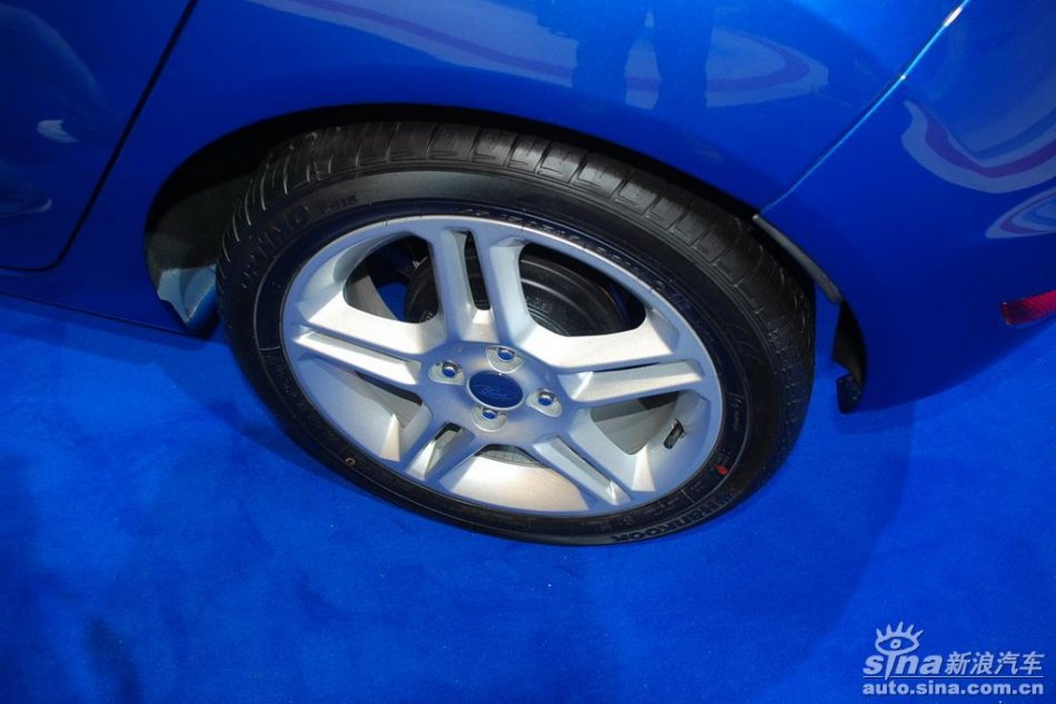 福特新嘉年华两厢