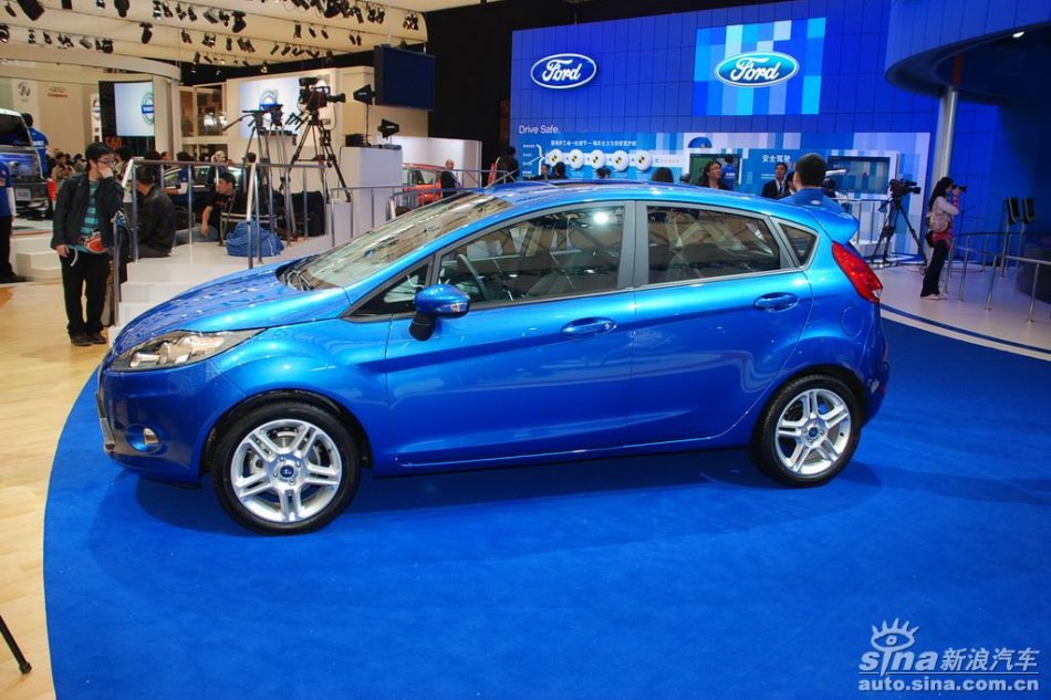 福特新嘉年华两厢