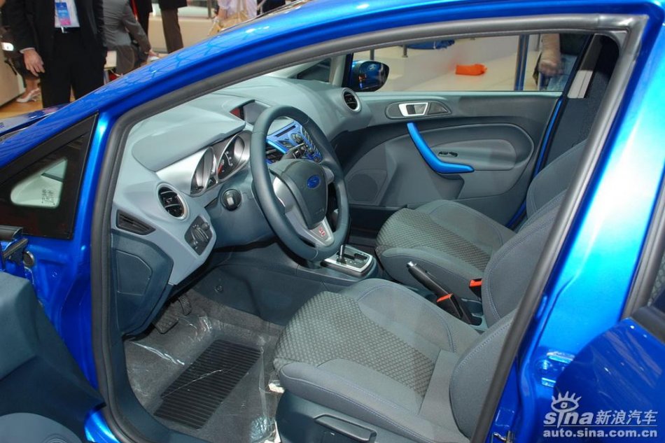 福特新嘉年华两厢