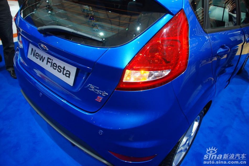 福特新嘉年华两厢