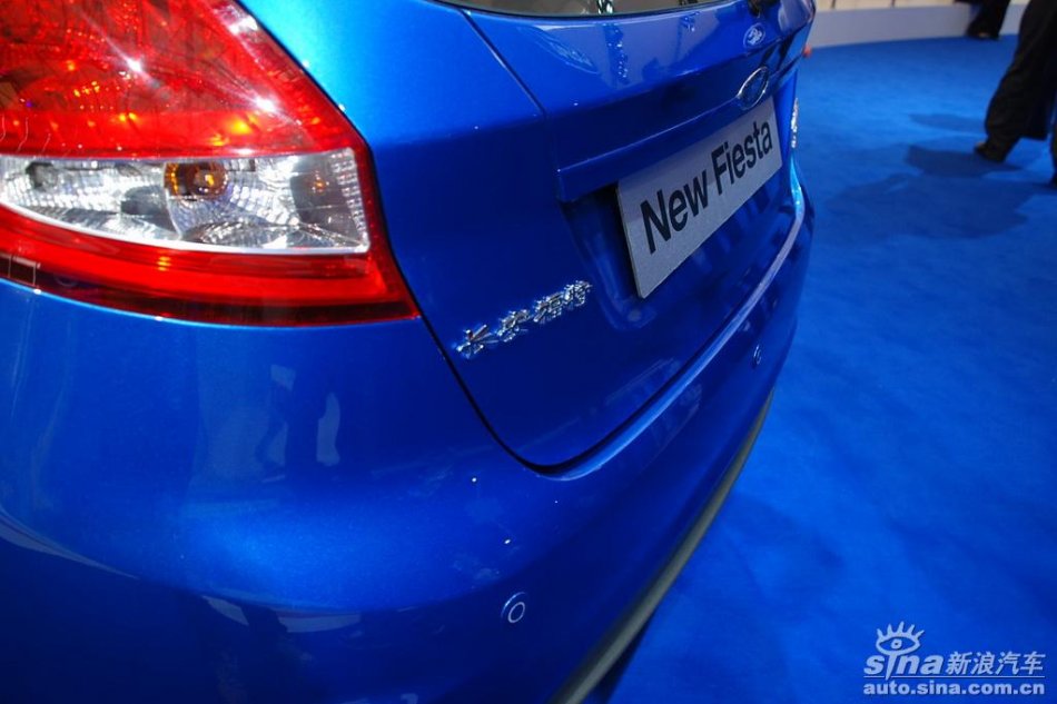 福特新嘉年华两厢