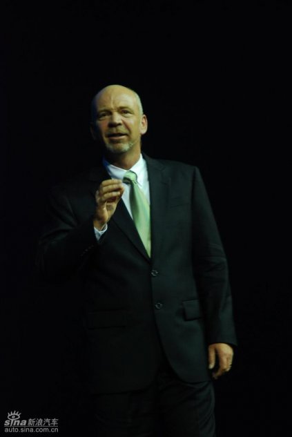 长安福特销售公司总经理何骏杰致辞