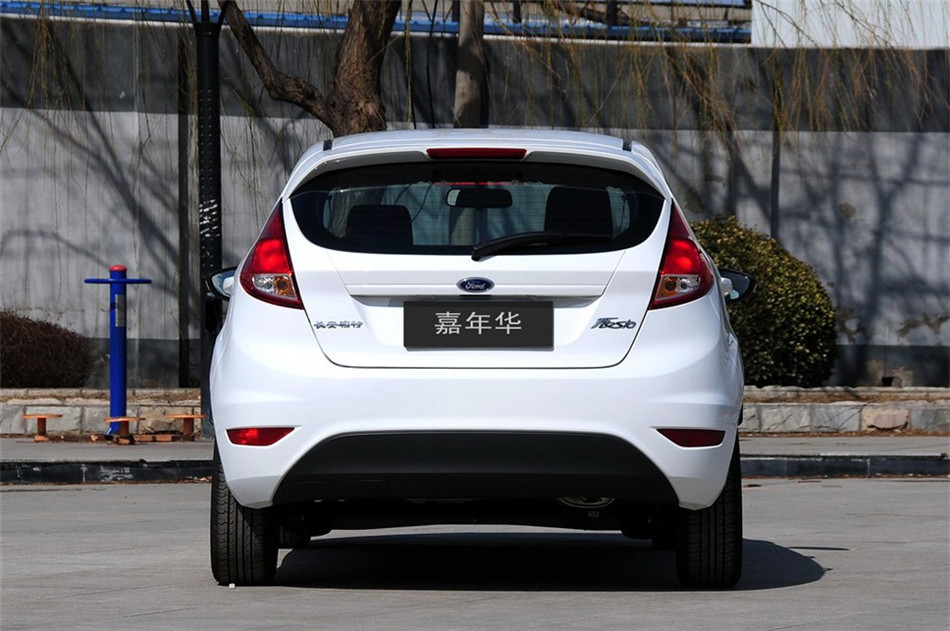 两厢 2013款 1.5L AT 品尚型 外观