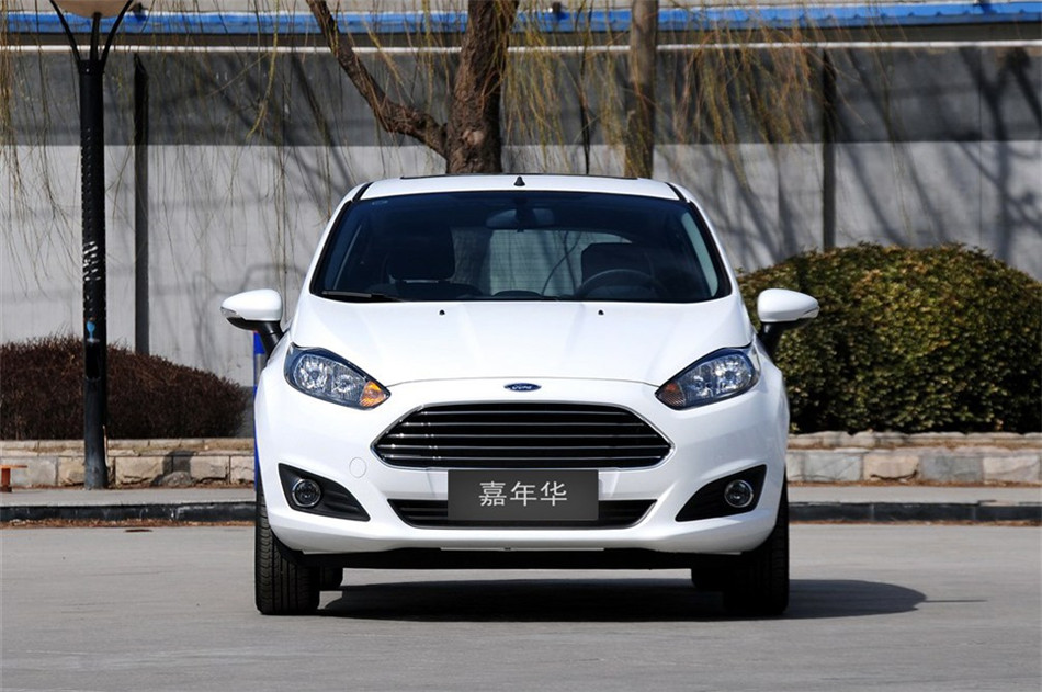 两厢 2013款 1.5L AT 品尚型 外观