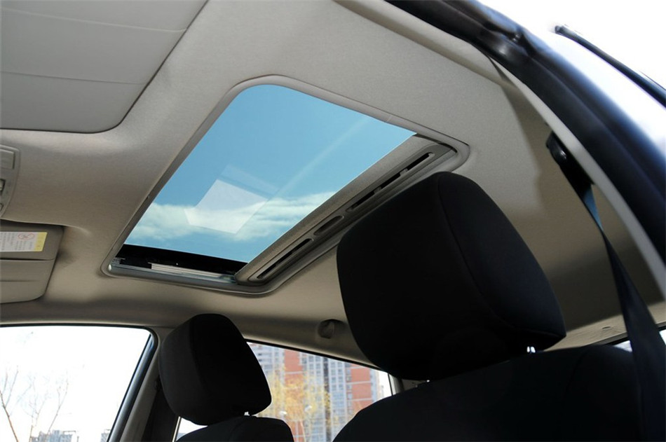 两厢 2013款 1.5L AT 品尚型 座椅空间