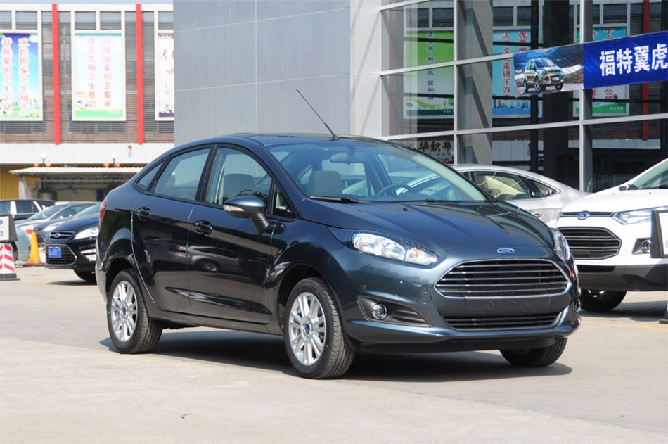 三厢 2013款 1.5L AT 品尚型 外观