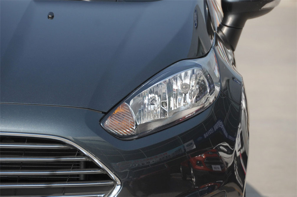 三厢 2013款 1.5L AT 品尚型 其他