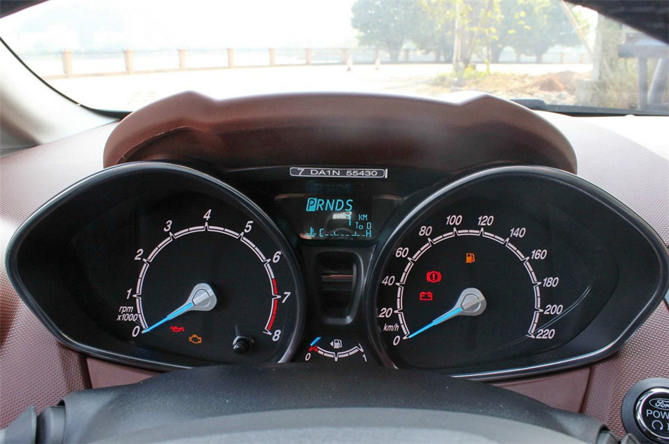 嘉年华 两厢 2014款 1.0T GTDi AT 劲动型 内饰