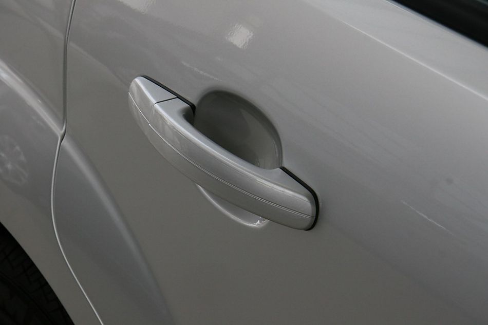 长安福特07款三厢福克斯前大灯