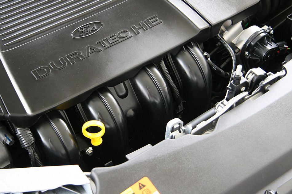 长安福特07款三厢福克斯发动机