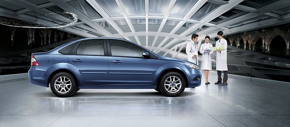 09款三厢福克斯外观