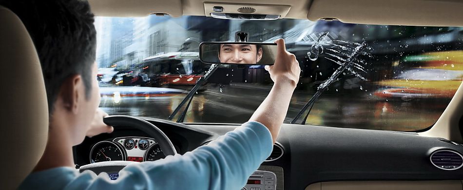 09款三厢福克斯内饰