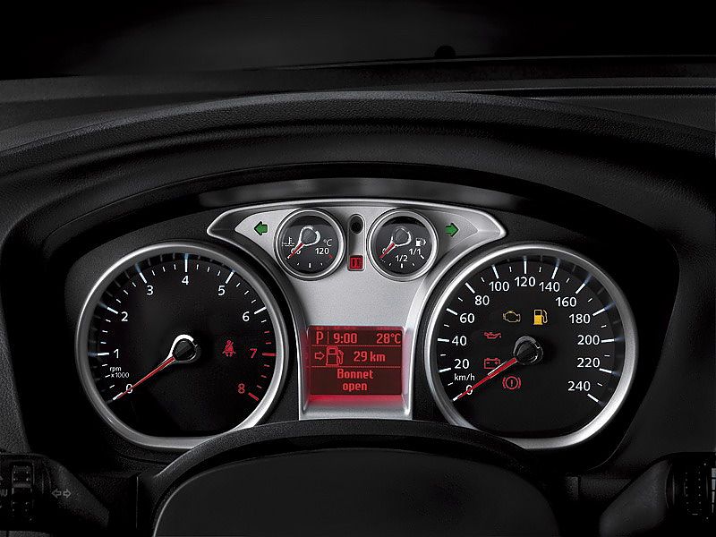 09款三厢福克斯内饰