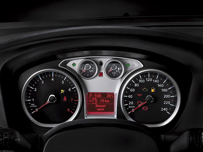 09款三厢福克斯内饰