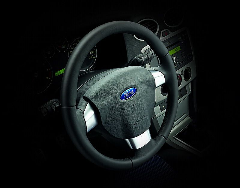 福克斯三厢运动版