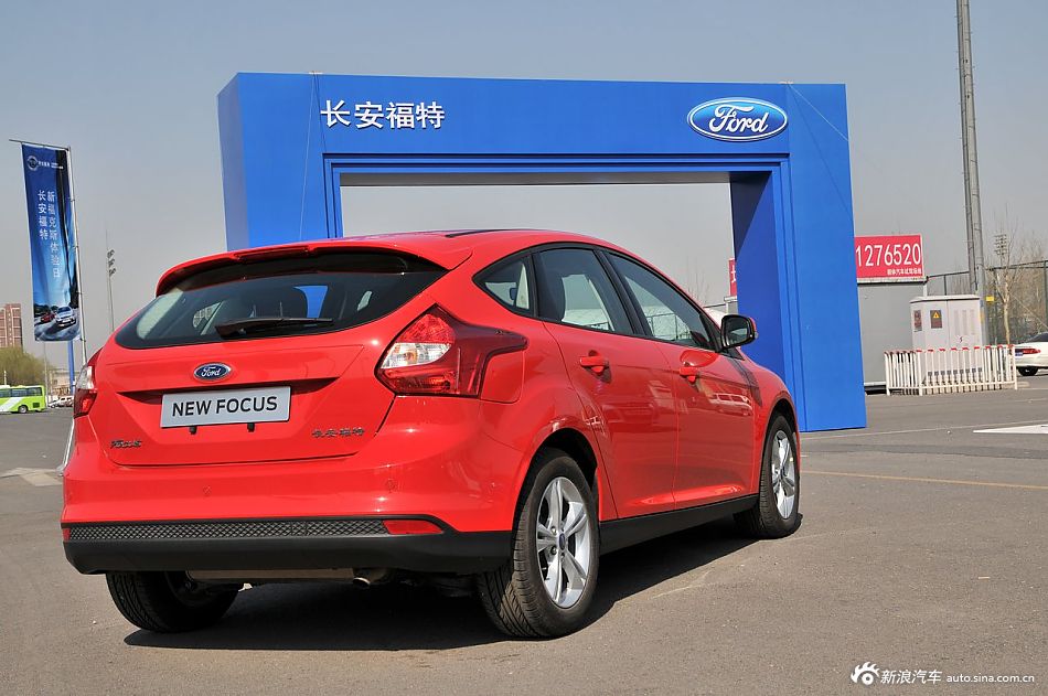 2012款福特新福克斯