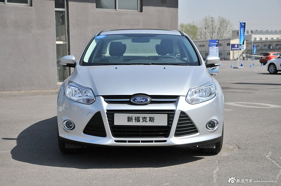2012款福特新福克斯