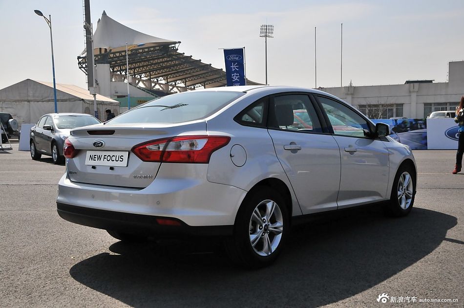 2012款福特新福克斯