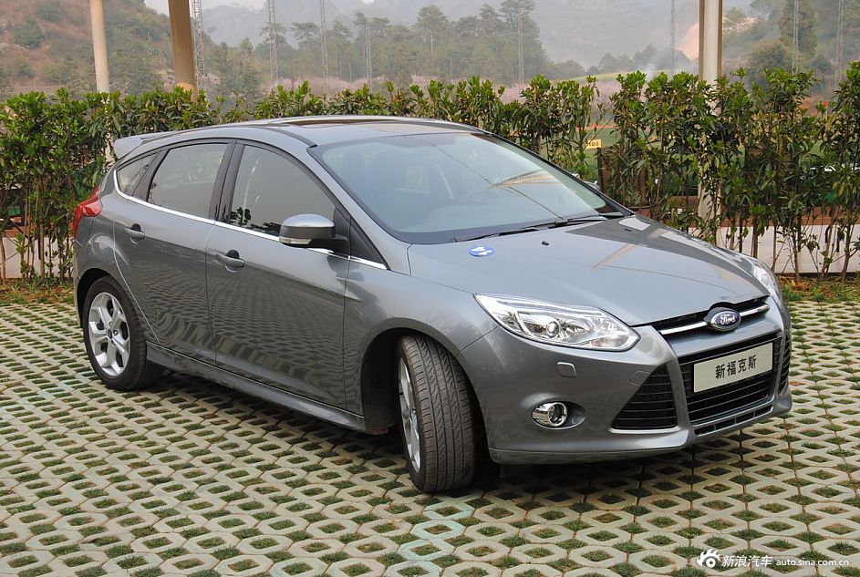 2012款福克斯两厢外观及细节