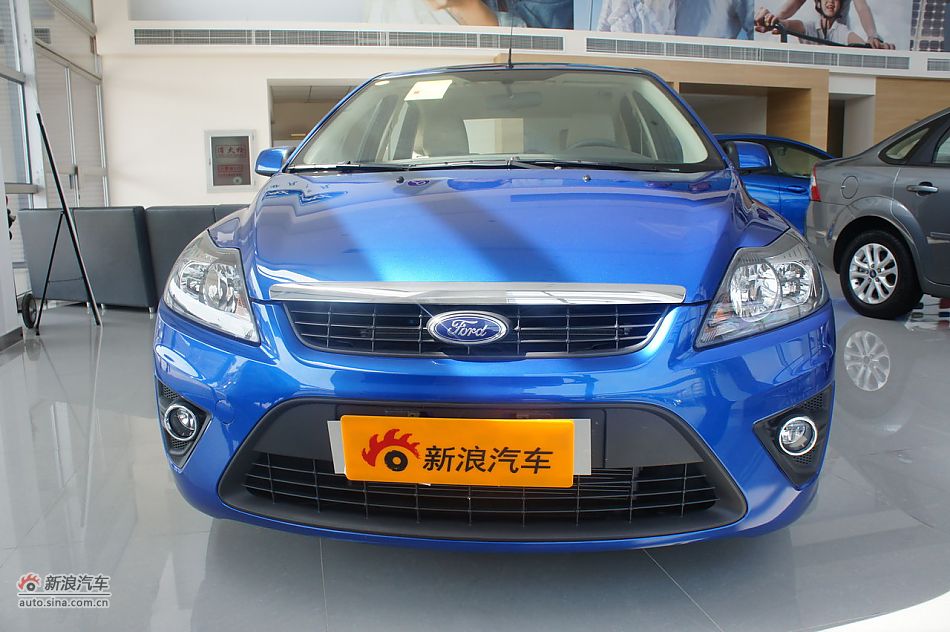 2011款福克斯两厢1.8自动时尚型外观及细节