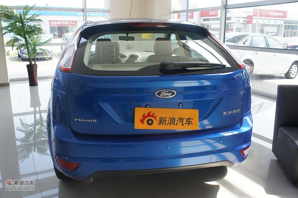 2011款福克斯两厢1.8自动时尚型外观及细节