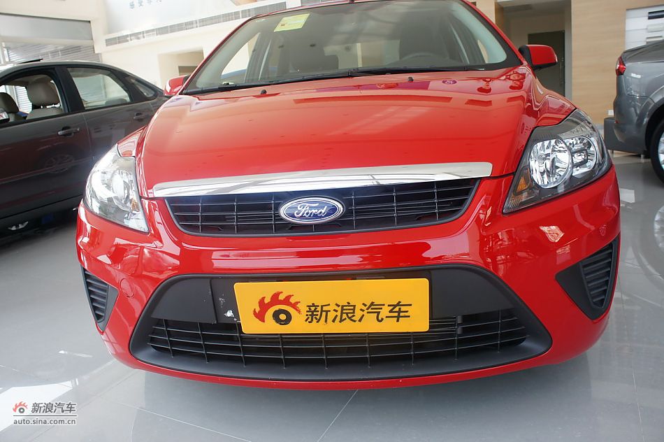 2011款福克斯两厢1.8手动舒适型外观及细节