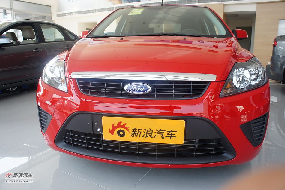 2011款福克斯两厢1.8手动舒适型外观及细节