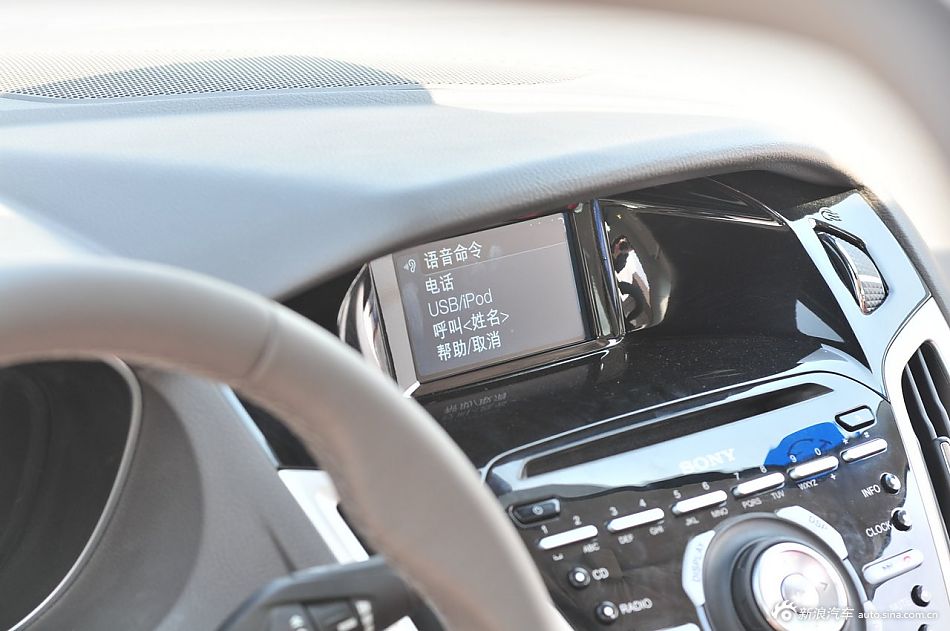 2012款福特新福克斯