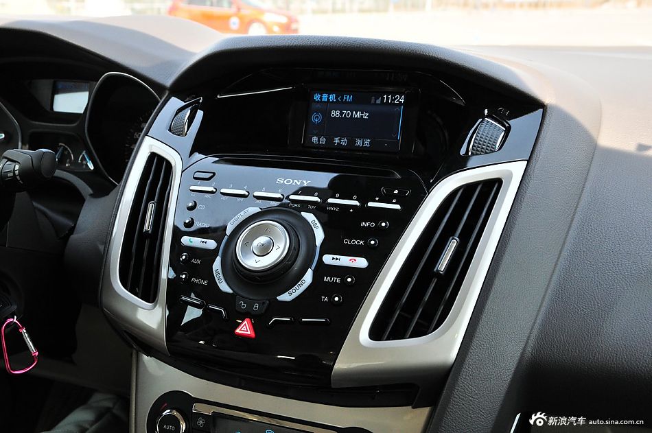 2012款福特新福克斯