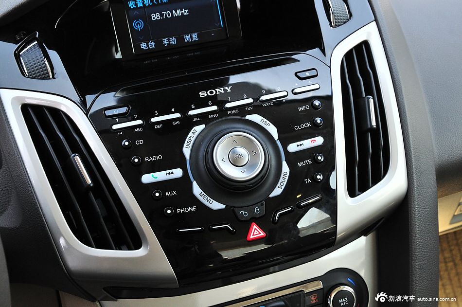 2012款福特新福克斯