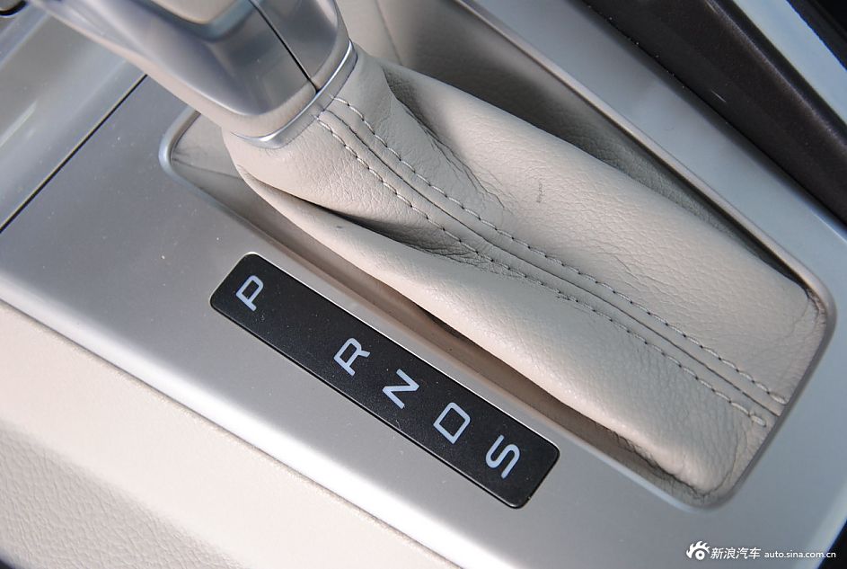 2012款福克斯三厢内饰功能