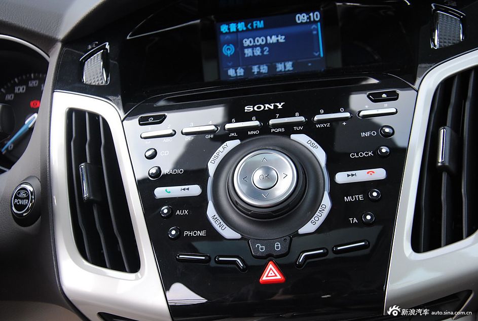 2012款福克斯三厢内饰功能