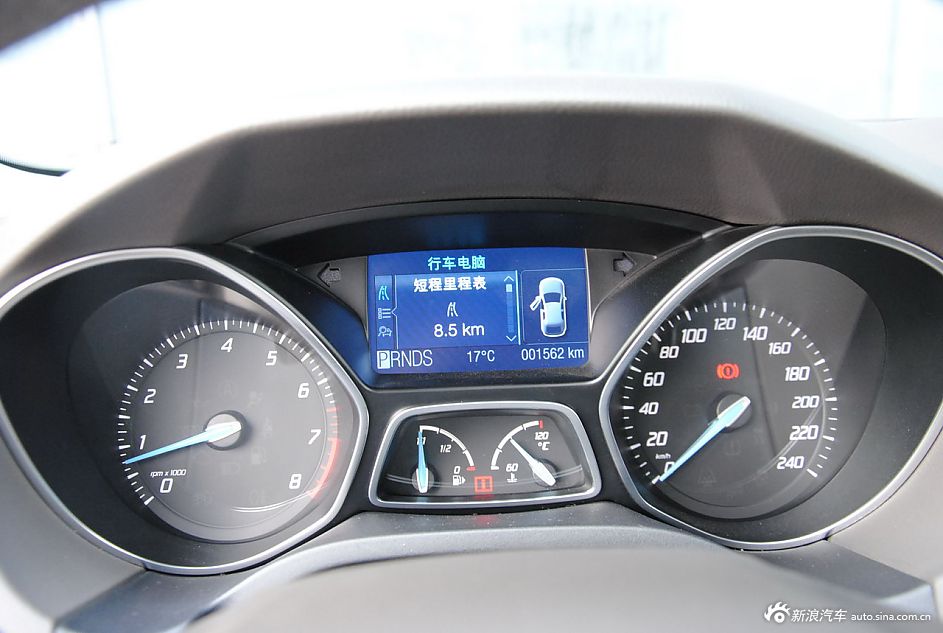 2012款福克斯三厢内饰功能