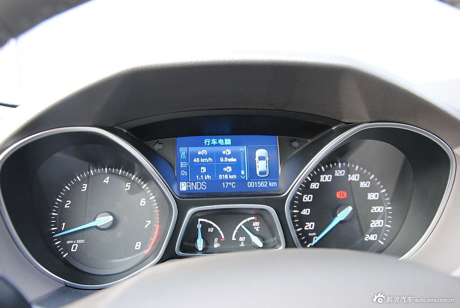 2012款福克斯三厢内饰功能