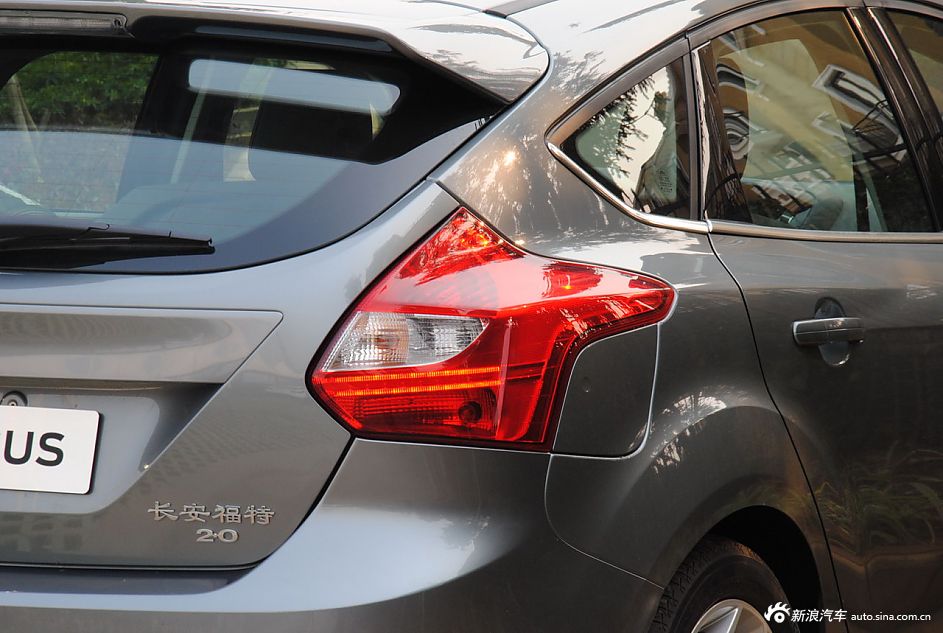 2012款福克斯两厢外观及细节