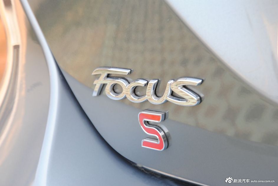 2012款福克斯两厢外观及细节