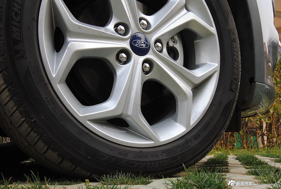 2012款福克斯两厢外观及细节