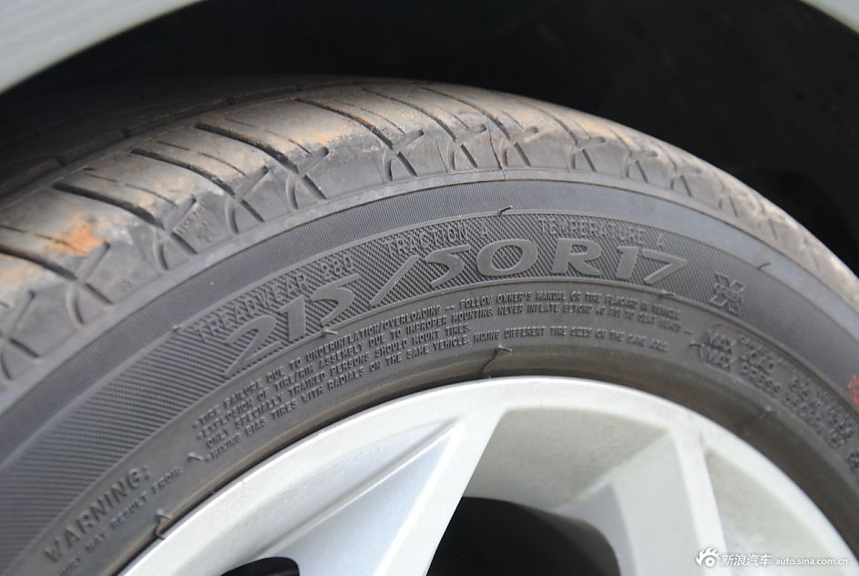 2012款福克斯两厢外观及细节