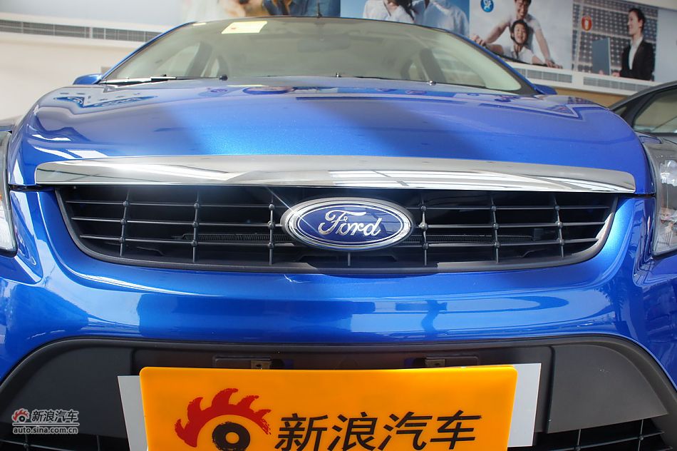 2011款福克斯两厢1.8自动时尚型外观及细节